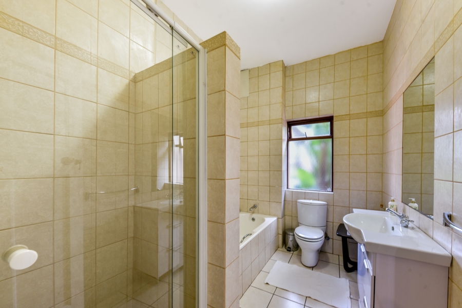 6 Bedroom Property for Sale in Muckleneuk Gauteng