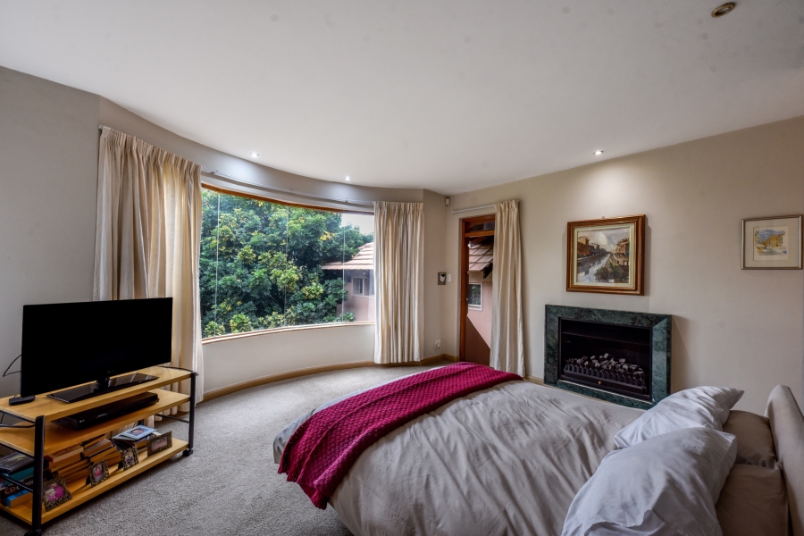 6 Bedroom Property for Sale in Muckleneuk Gauteng