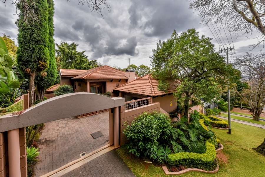 6 Bedroom Property for Sale in Muckleneuk Gauteng