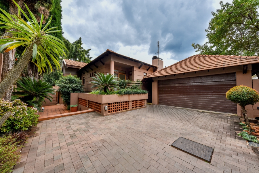 6 Bedroom Property for Sale in Muckleneuk Gauteng