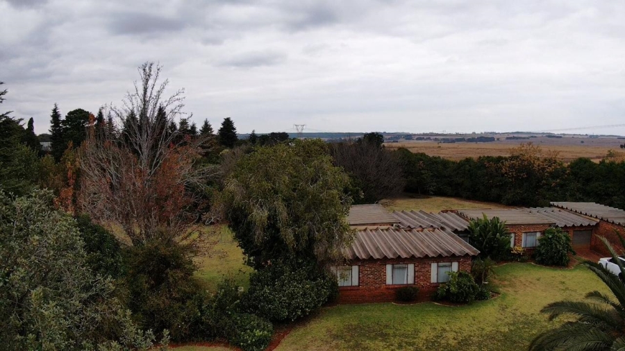 4 Bedroom Property for Sale in Tiegerpoort Gauteng