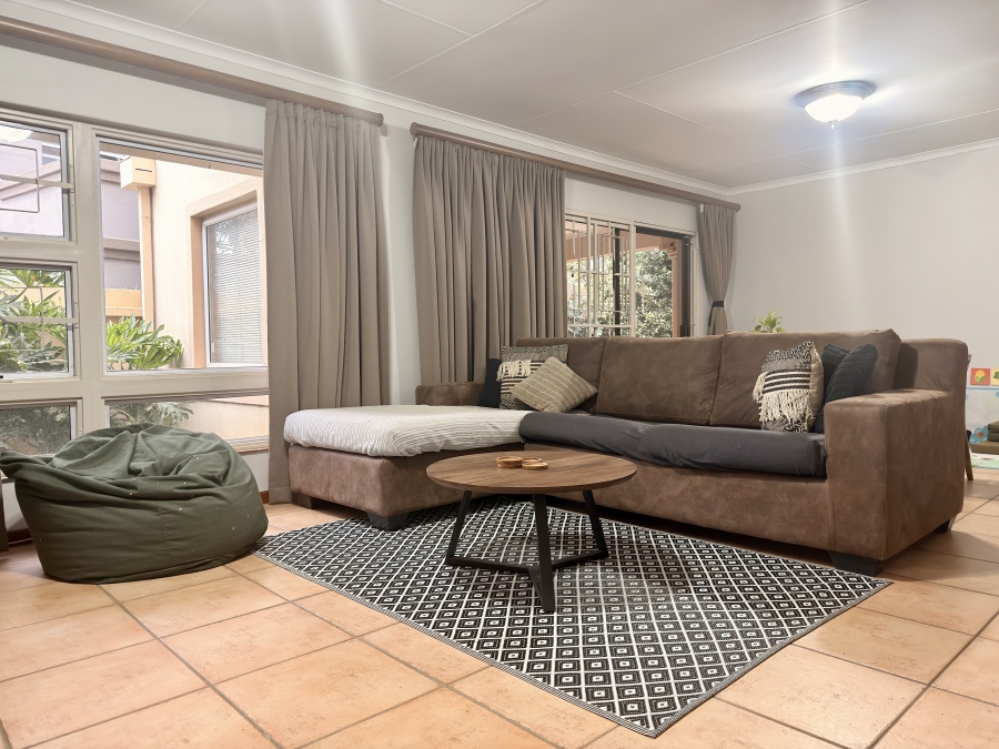 3 Bedroom Property for Sale in Die Wilgers Gauteng