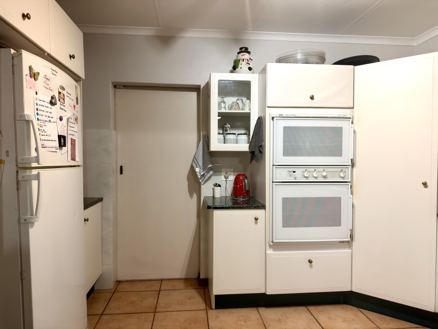 3 Bedroom Property for Sale in Die Wilgers Gauteng