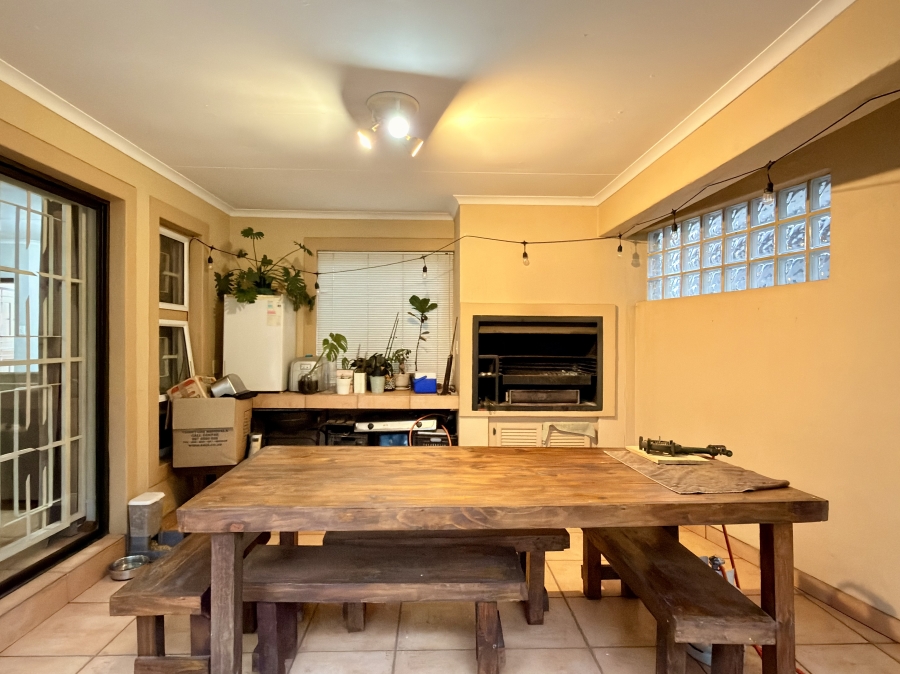 3 Bedroom Property for Sale in Die Wilgers Gauteng