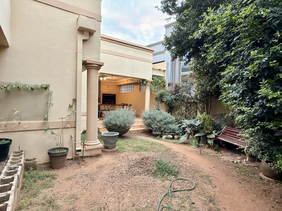 3 Bedroom Property for Sale in Die Wilgers Gauteng