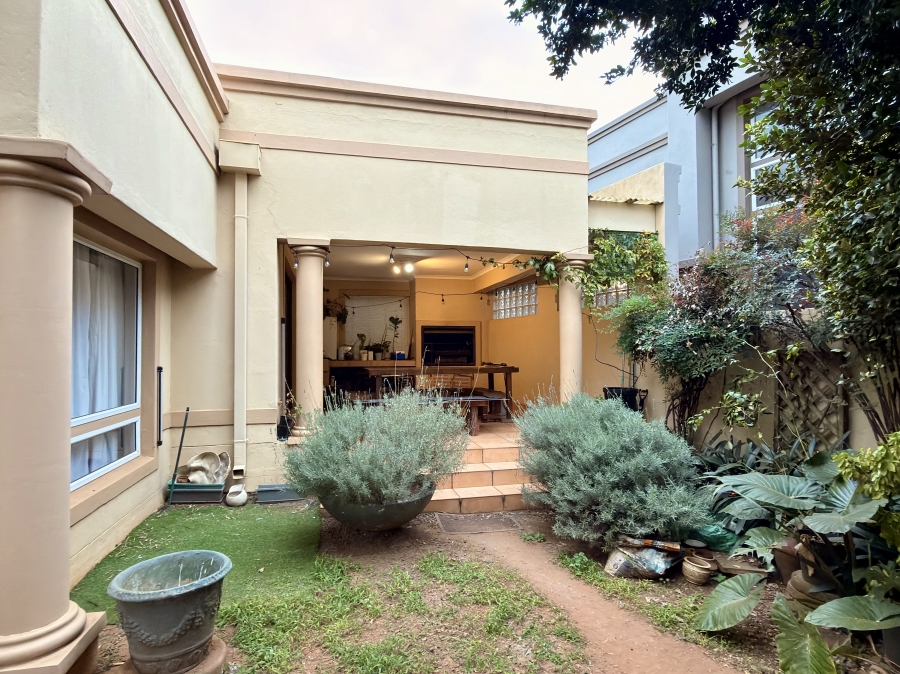 3 Bedroom Property for Sale in Die Wilgers Gauteng