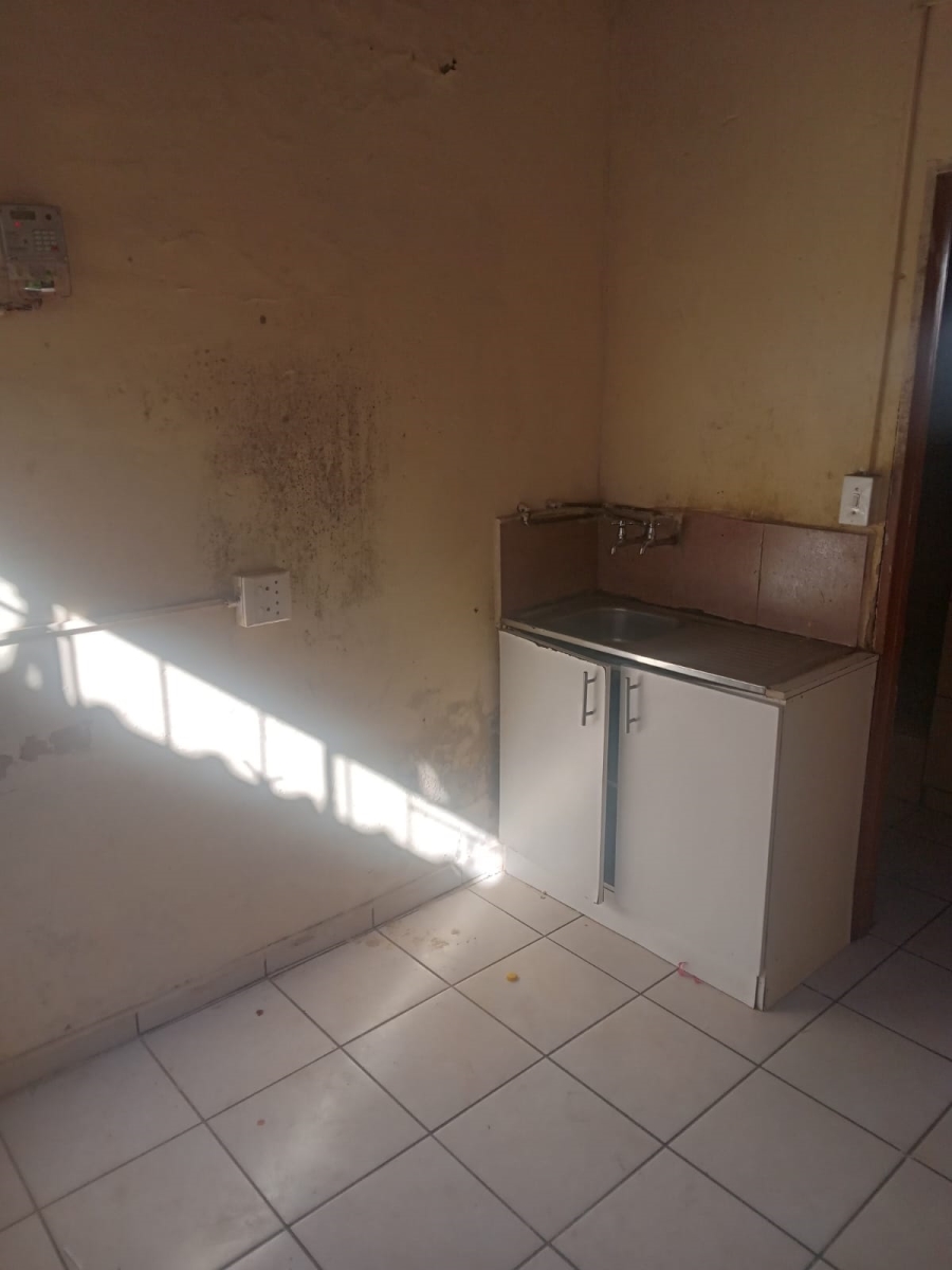 10 Bedroom Property for Sale in Kaalfontein Gauteng