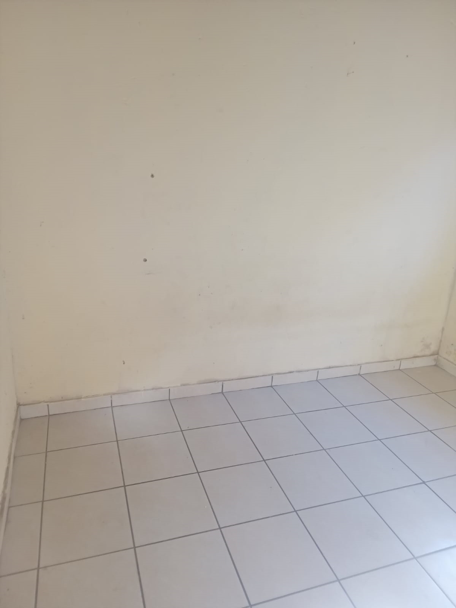 10 Bedroom Property for Sale in Kaalfontein Gauteng