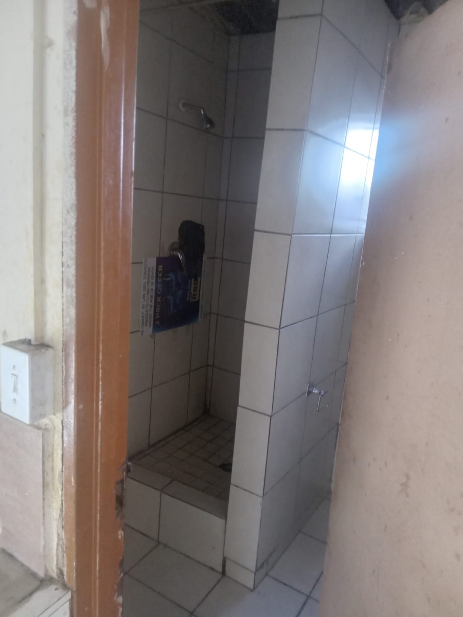 10 Bedroom Property for Sale in Kaalfontein Gauteng