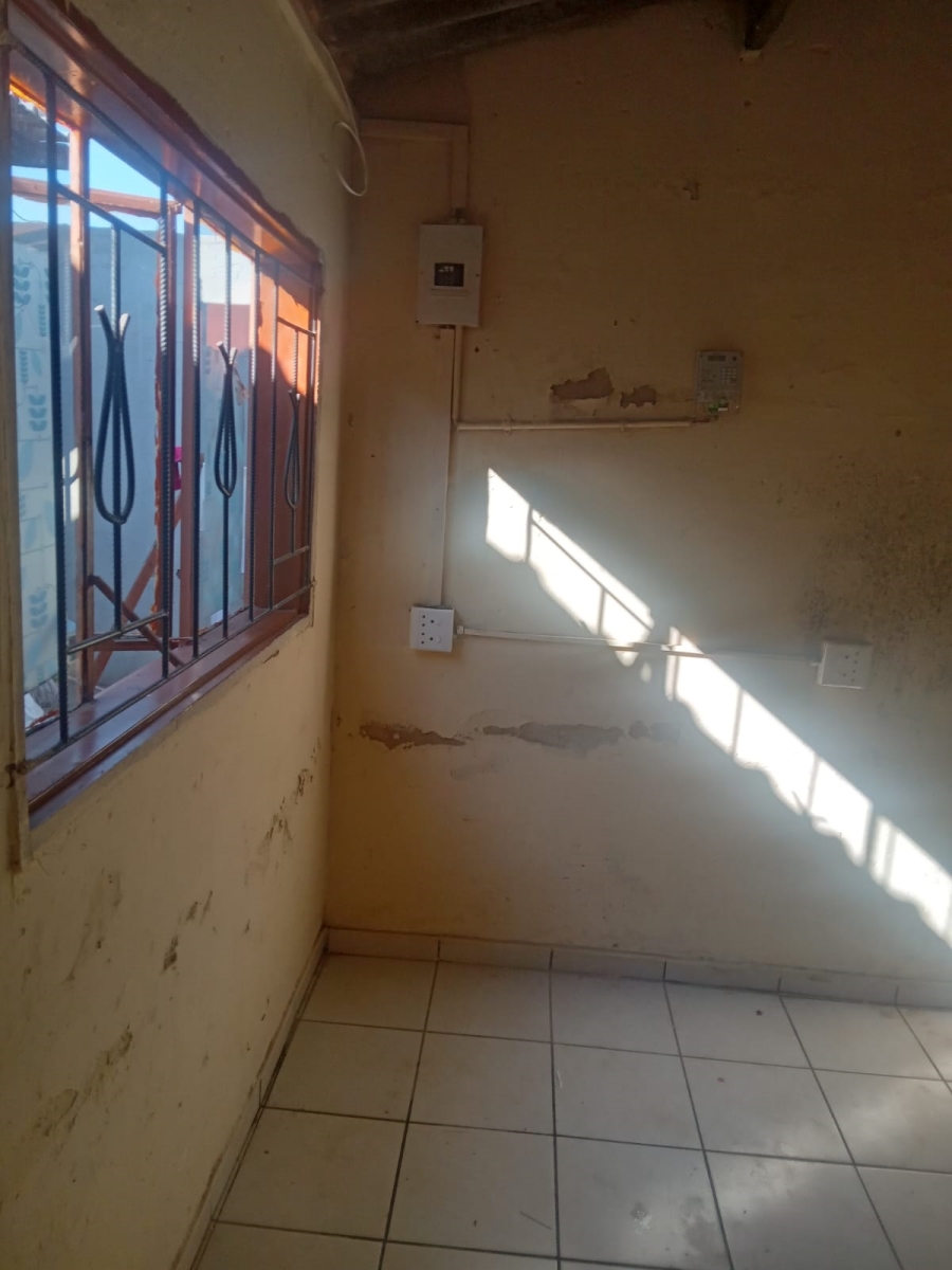 10 Bedroom Property for Sale in Kaalfontein Gauteng