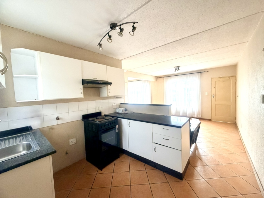 2 Bedroom Property for Sale in Lakefield Gauteng