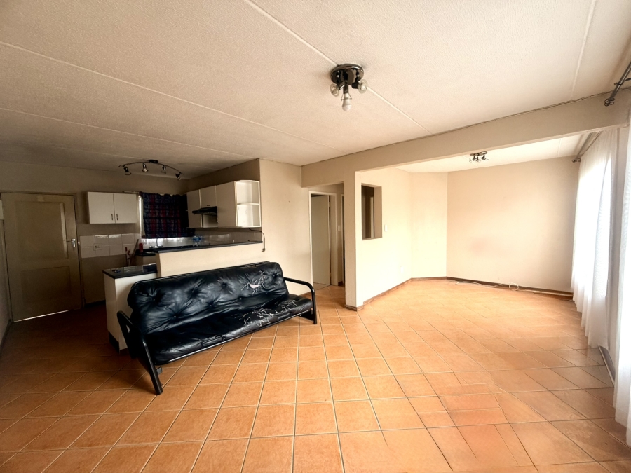 2 Bedroom Property for Sale in Lakefield Gauteng