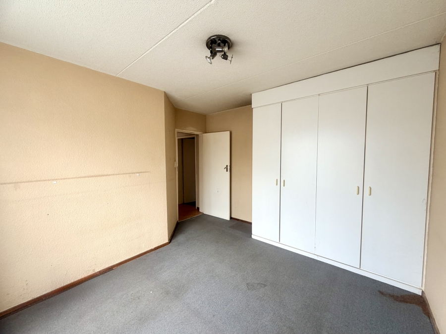 2 Bedroom Property for Sale in Lakefield Gauteng