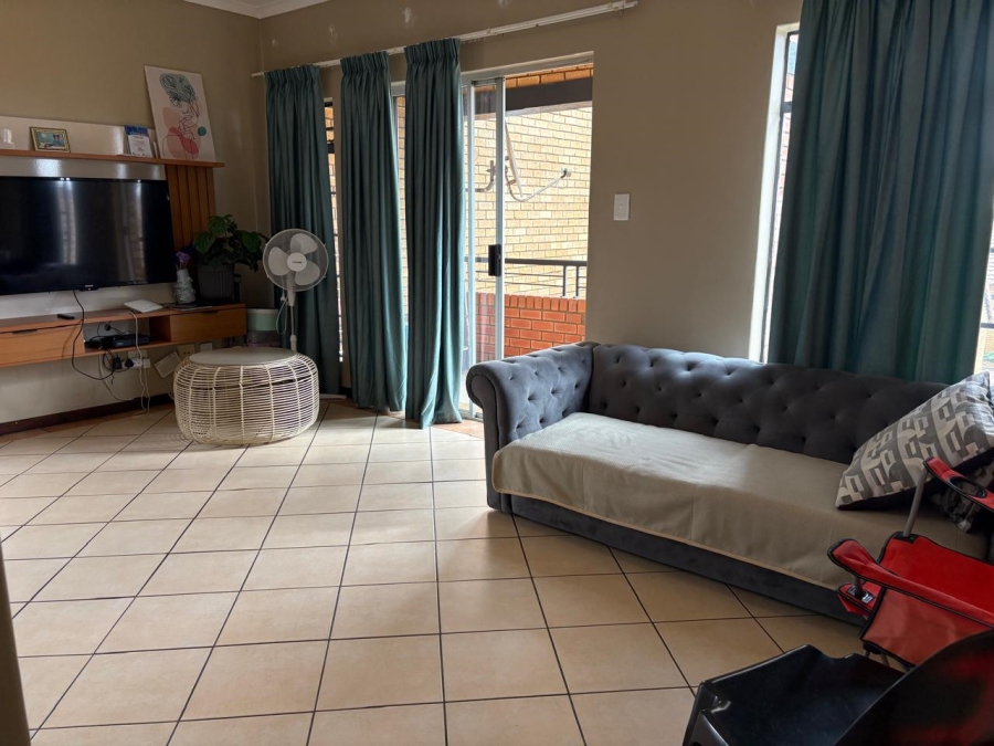 To Let 2 Bedroom Property for Rent in Equestria Gauteng