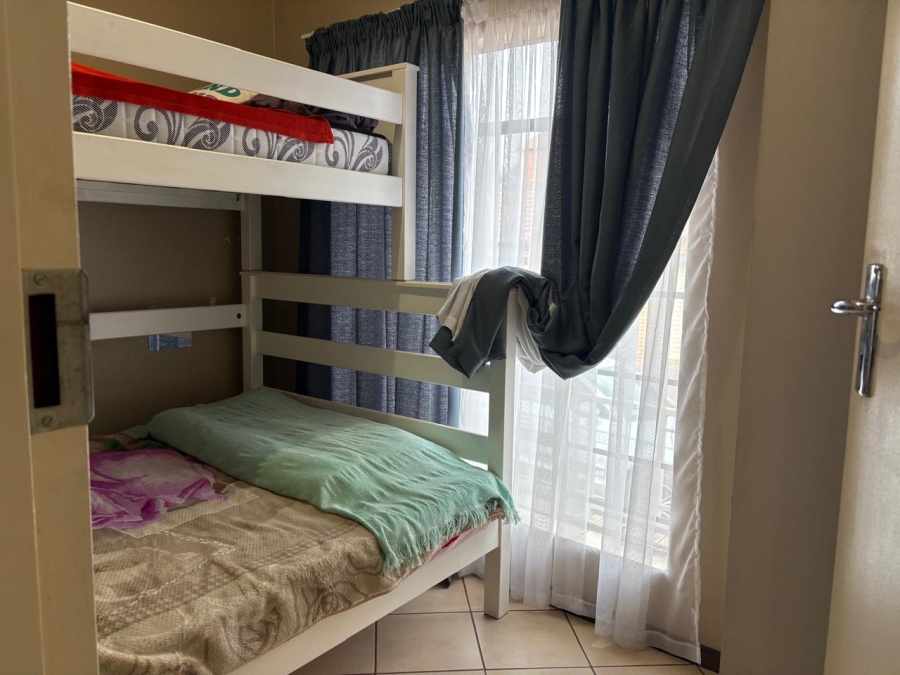 To Let 2 Bedroom Property for Rent in Equestria Gauteng