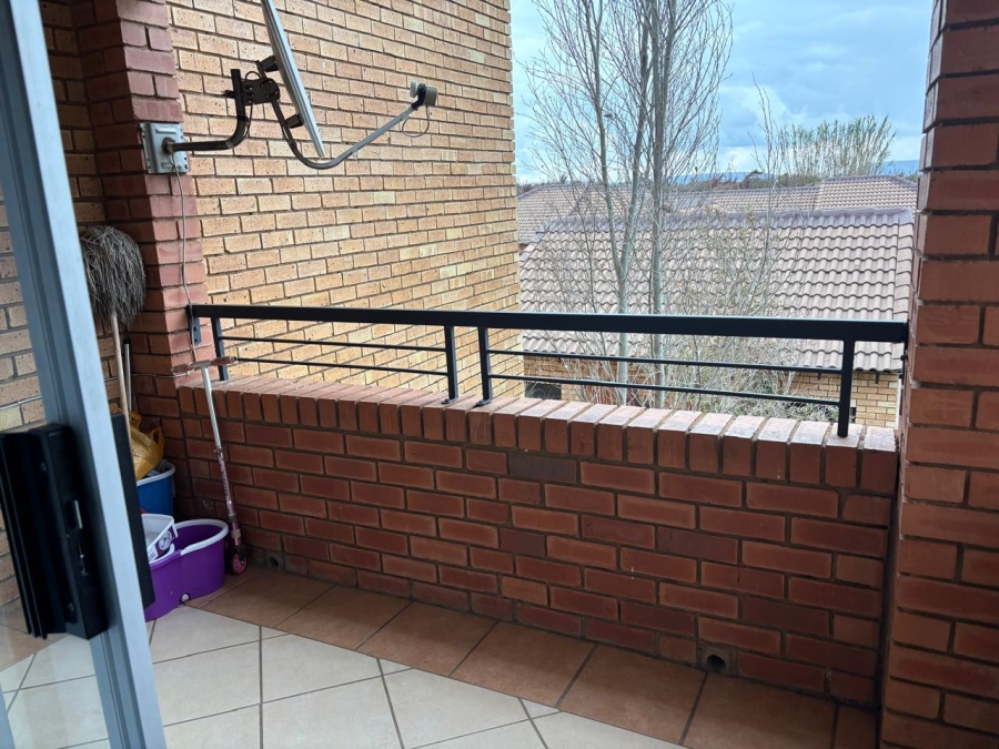 To Let 2 Bedroom Property for Rent in Equestria Gauteng