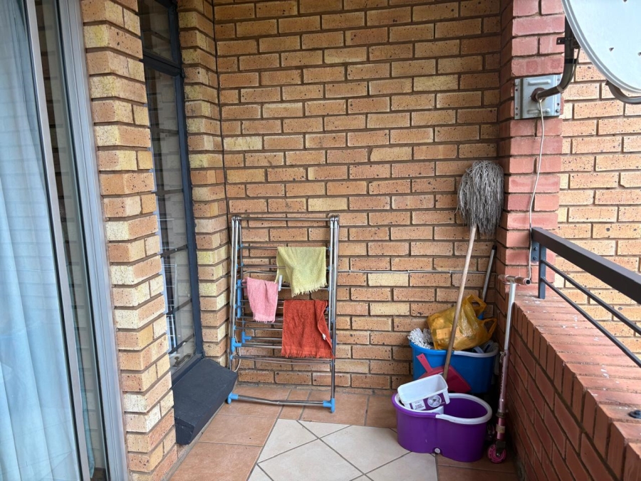 To Let 2 Bedroom Property for Rent in Equestria Gauteng