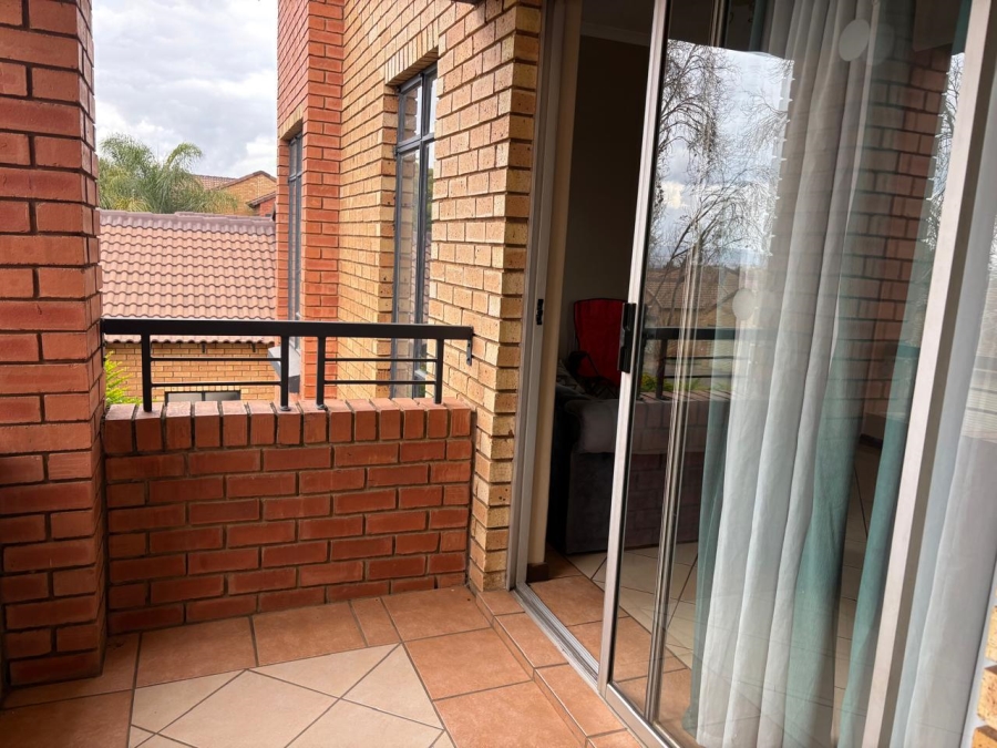 To Let 2 Bedroom Property for Rent in Equestria Gauteng