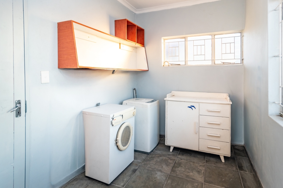 3 Bedroom Property for Sale in Wilro Park Gauteng
