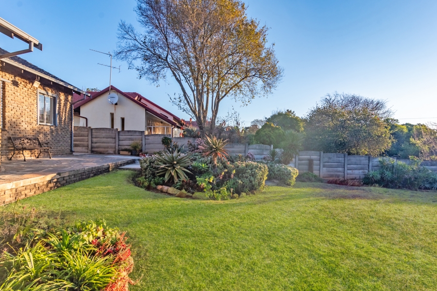 3 Bedroom Property for Sale in Wilro Park Gauteng