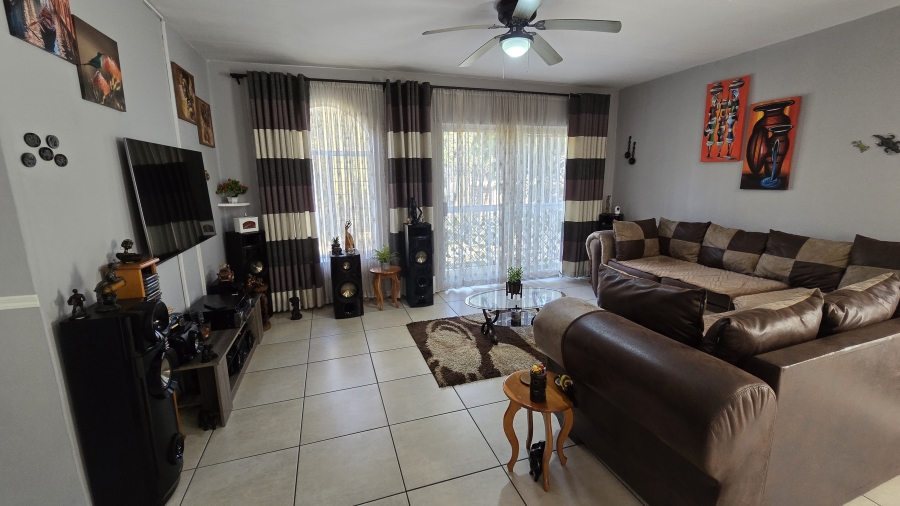 2 Bedroom Property for Sale in South Crest Gauteng