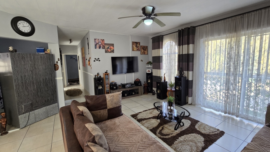 2 Bedroom Property for Sale in South Crest Gauteng