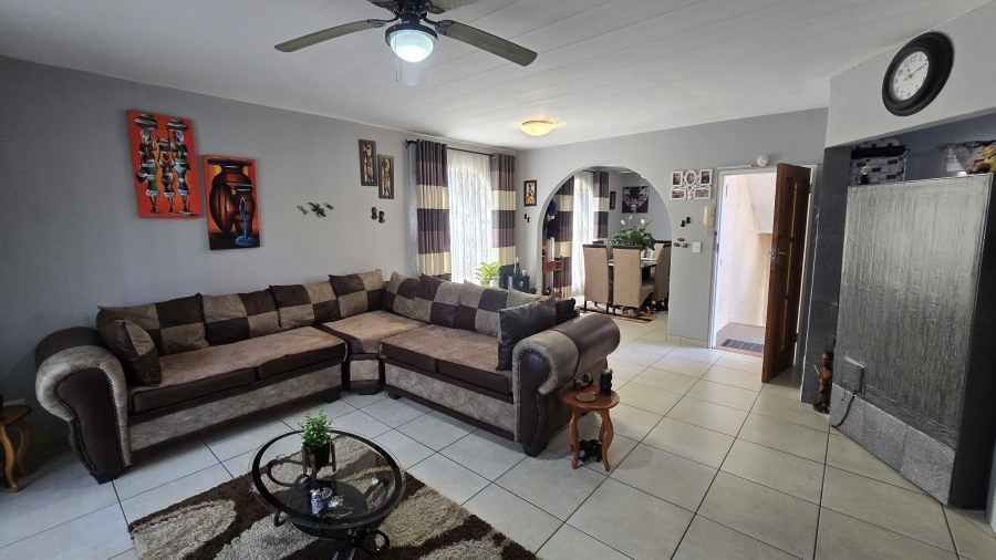 2 Bedroom Property for Sale in South Crest Gauteng