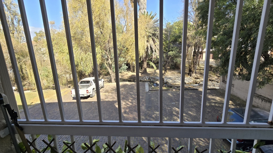2 Bedroom Property for Sale in South Crest Gauteng