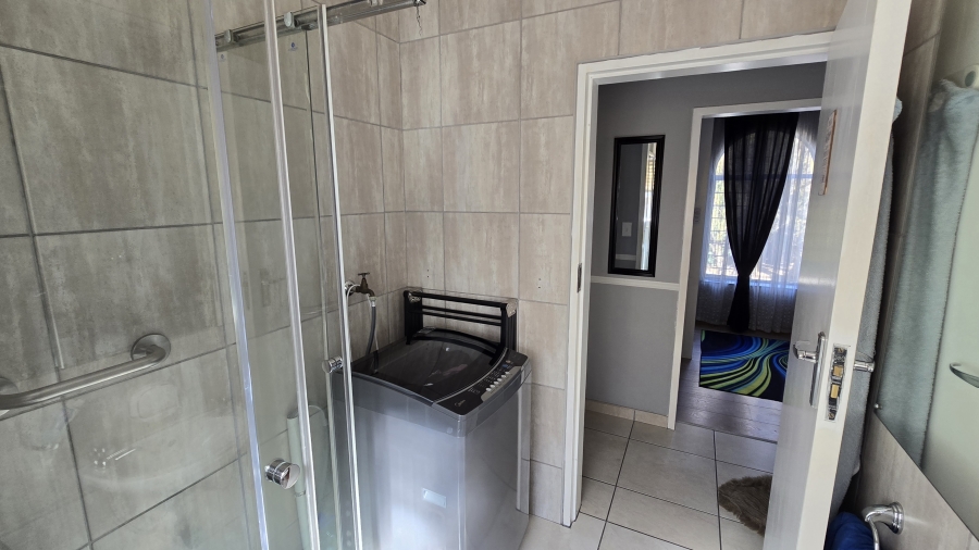 2 Bedroom Property for Sale in South Crest Gauteng