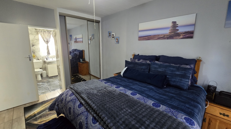 2 Bedroom Property for Sale in South Crest Gauteng