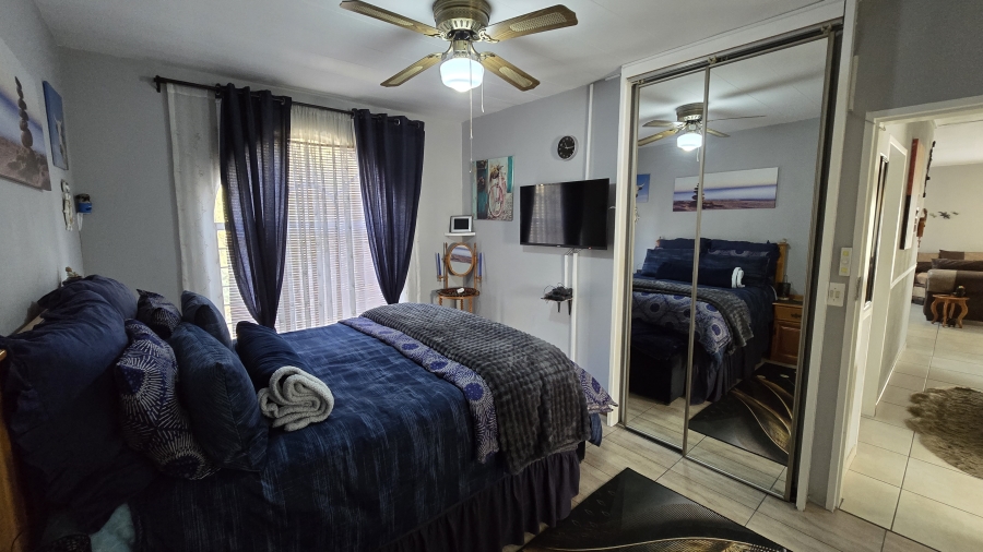 2 Bedroom Property for Sale in South Crest Gauteng