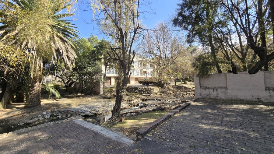 2 Bedroom Property for Sale in South Crest Gauteng