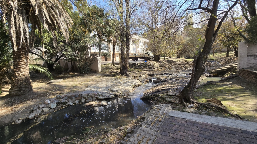 2 Bedroom Property for Sale in South Crest Gauteng