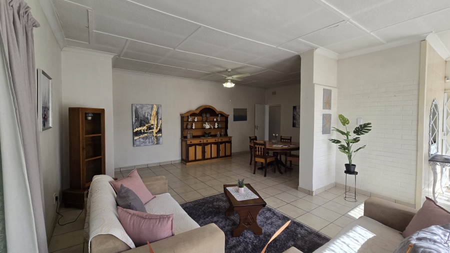 3 Bedroom Property for Sale in South Crest Gauteng