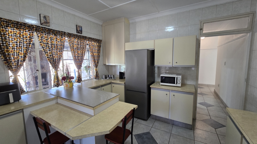 3 Bedroom Property for Sale in South Crest Gauteng