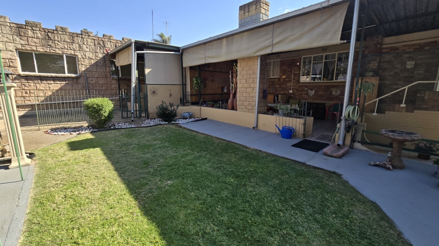 3 Bedroom Property for Sale in South Crest Gauteng