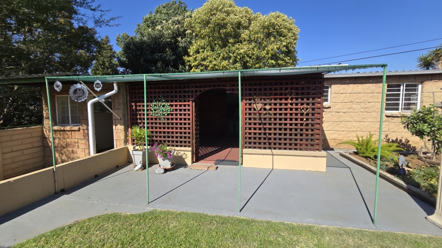 3 Bedroom Property for Sale in South Crest Gauteng