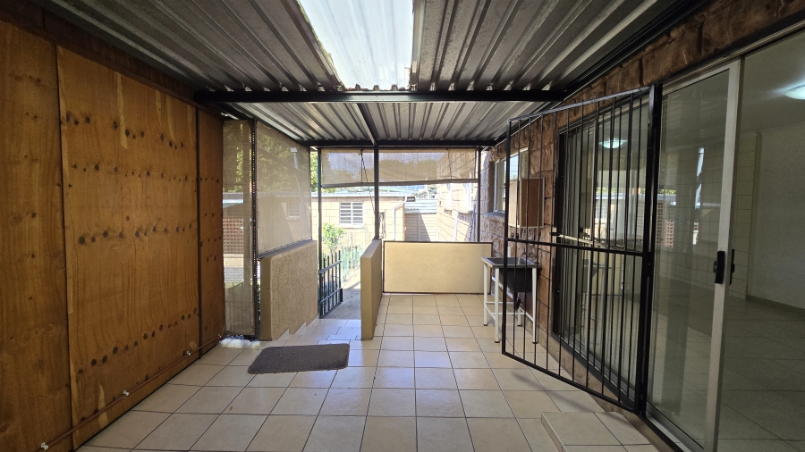 3 Bedroom Property for Sale in South Crest Gauteng