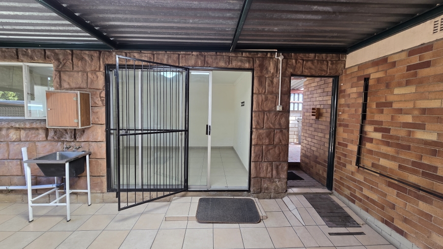 3 Bedroom Property for Sale in South Crest Gauteng