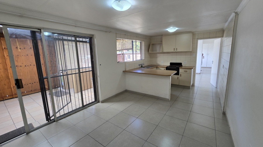 3 Bedroom Property for Sale in South Crest Gauteng