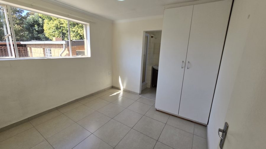 3 Bedroom Property for Sale in South Crest Gauteng