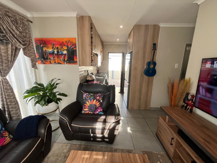 3 Bedroom Property for Sale in Albertsdal Gauteng
