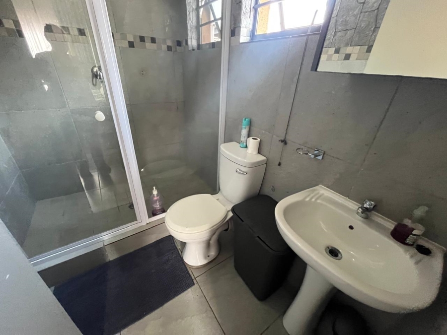 3 Bedroom Property for Sale in Albertsdal Gauteng