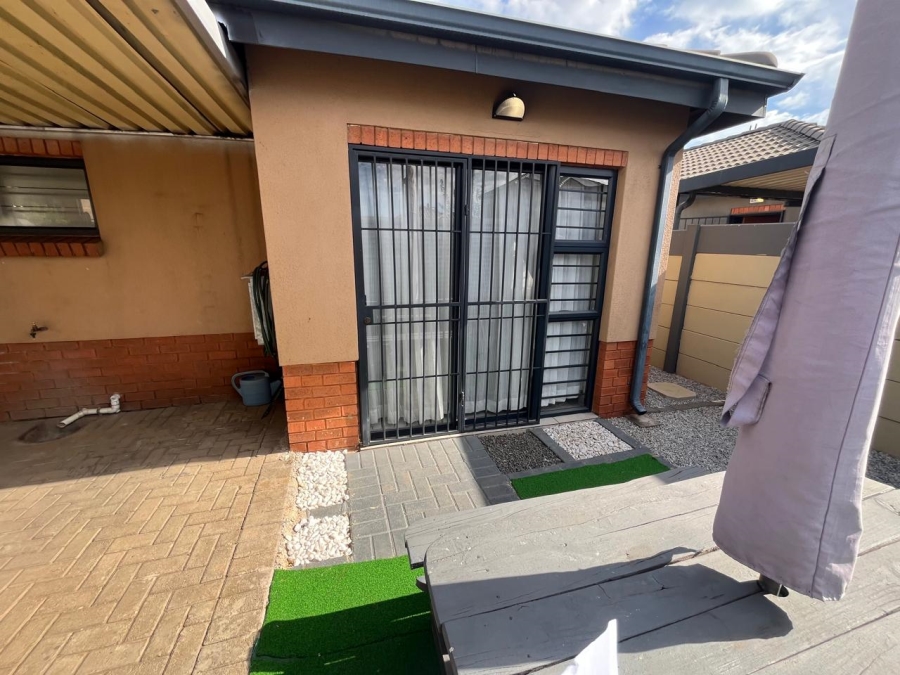 3 Bedroom Property for Sale in Albertsdal Gauteng