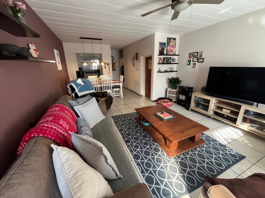 2 Bedroom Property for Sale in New Redruth Gauteng