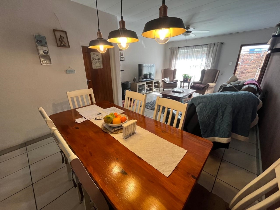 2 Bedroom Property for Sale in New Redruth Gauteng