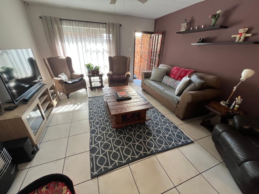 2 Bedroom Property for Sale in New Redruth Gauteng