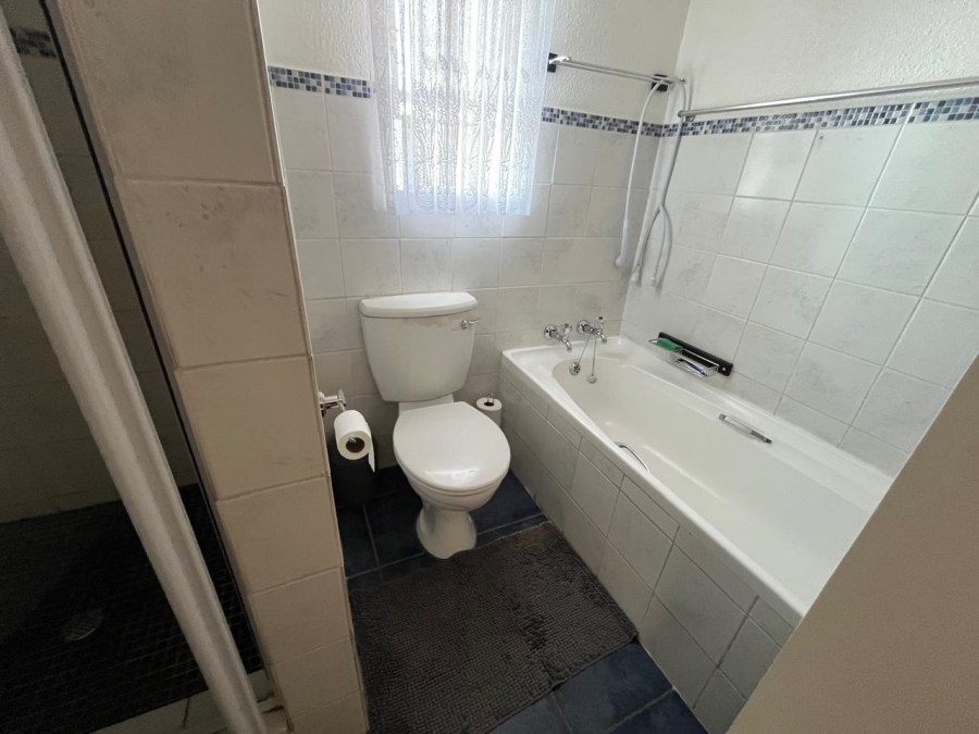 2 Bedroom Property for Sale in New Redruth Gauteng
