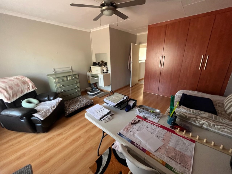2 Bedroom Property for Sale in New Redruth Gauteng