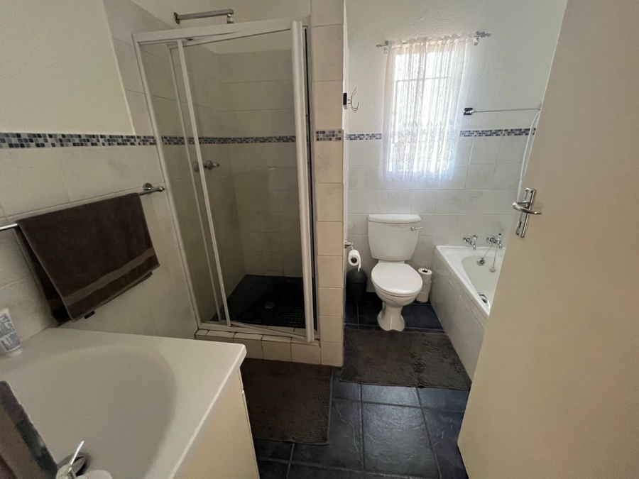 2 Bedroom Property for Sale in New Redruth Gauteng